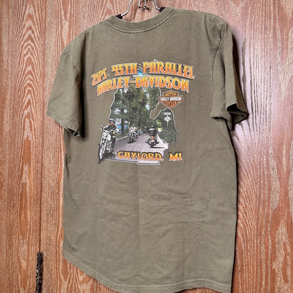 Vintage Zip 45th Parallel Harley Davidson Gaylord MI Olive Green Graphic T-Shirt - Picture 2 of 7